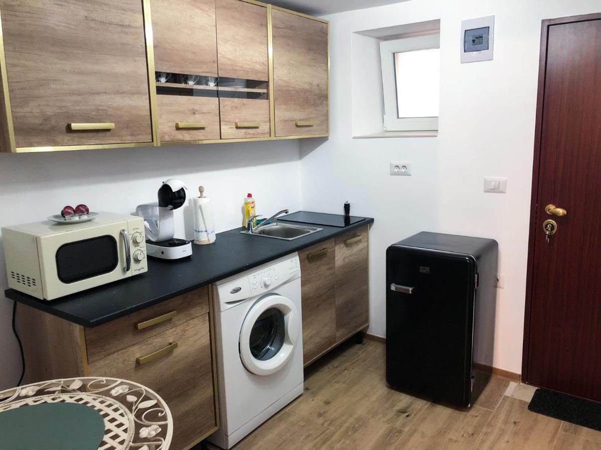 Ultra Central Apartment, Free Parking Oradea - Stray Cats Exteriör bild