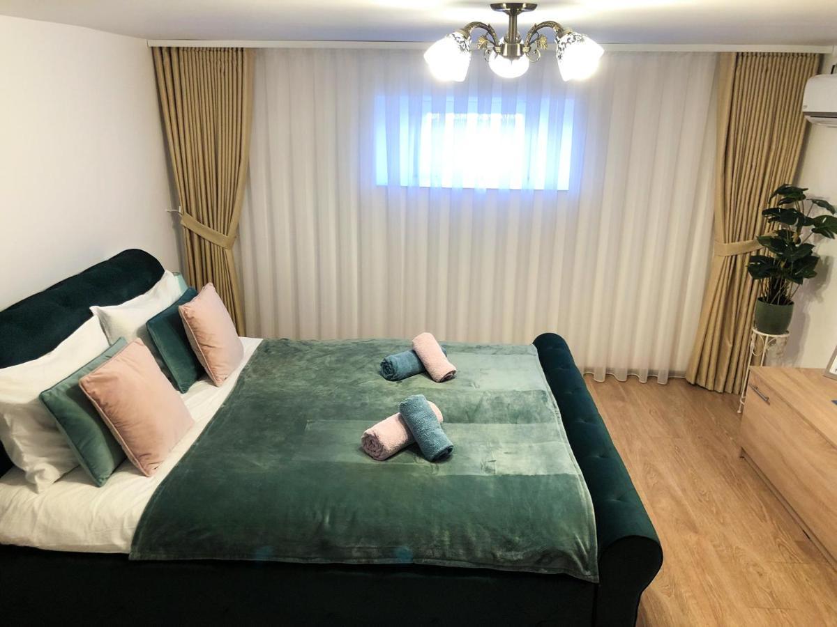 Ultra Central Apartment, Free Parking Oradea - Stray Cats Exteriör bild